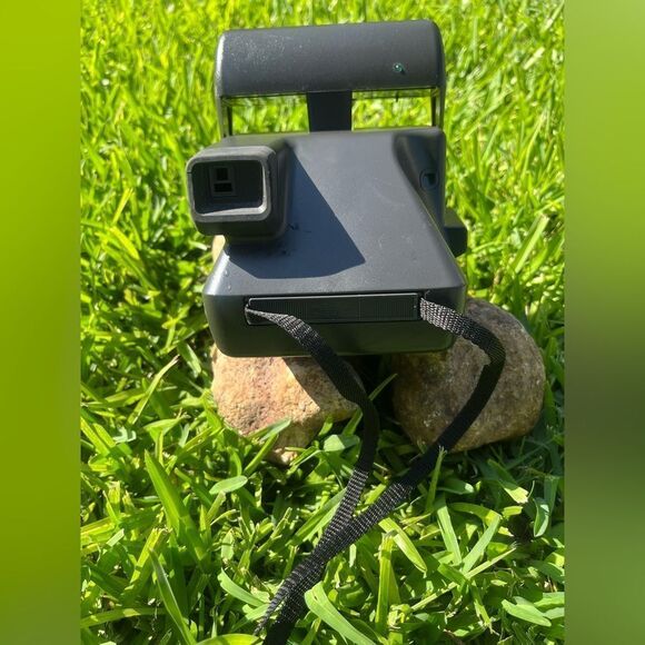 Vintage Polaroid One Step Instant Camera Film 600 W/Strap And Film Untested - Picture 4 of 9